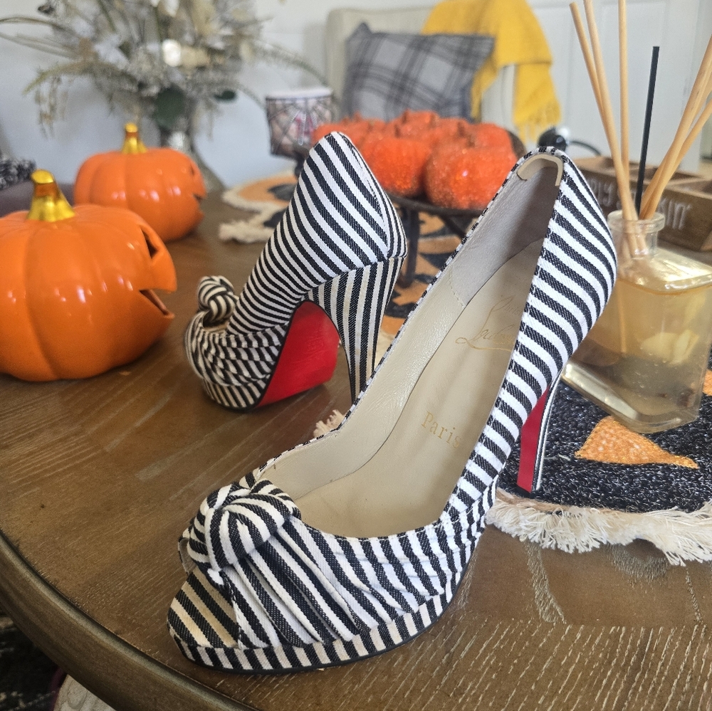 Christian Louboutin Jenny Pump Ivory/black Stripes